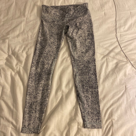 Lululemon leggings - Picture 1 of 2